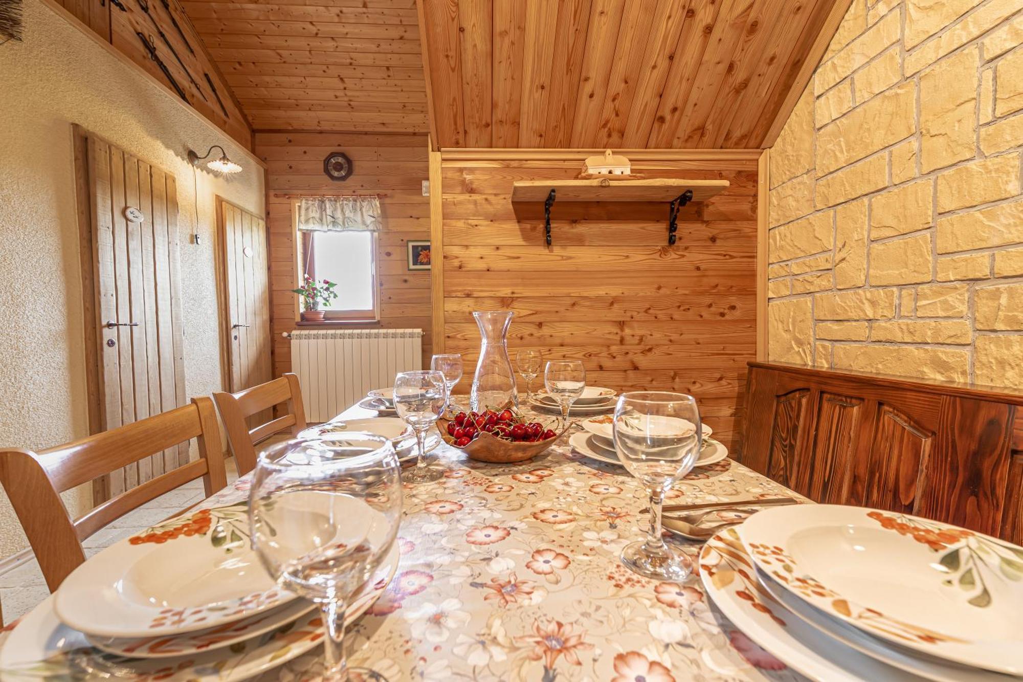 House Na Meji With Sauna - Happy Rentals Pivka Buitenkant foto