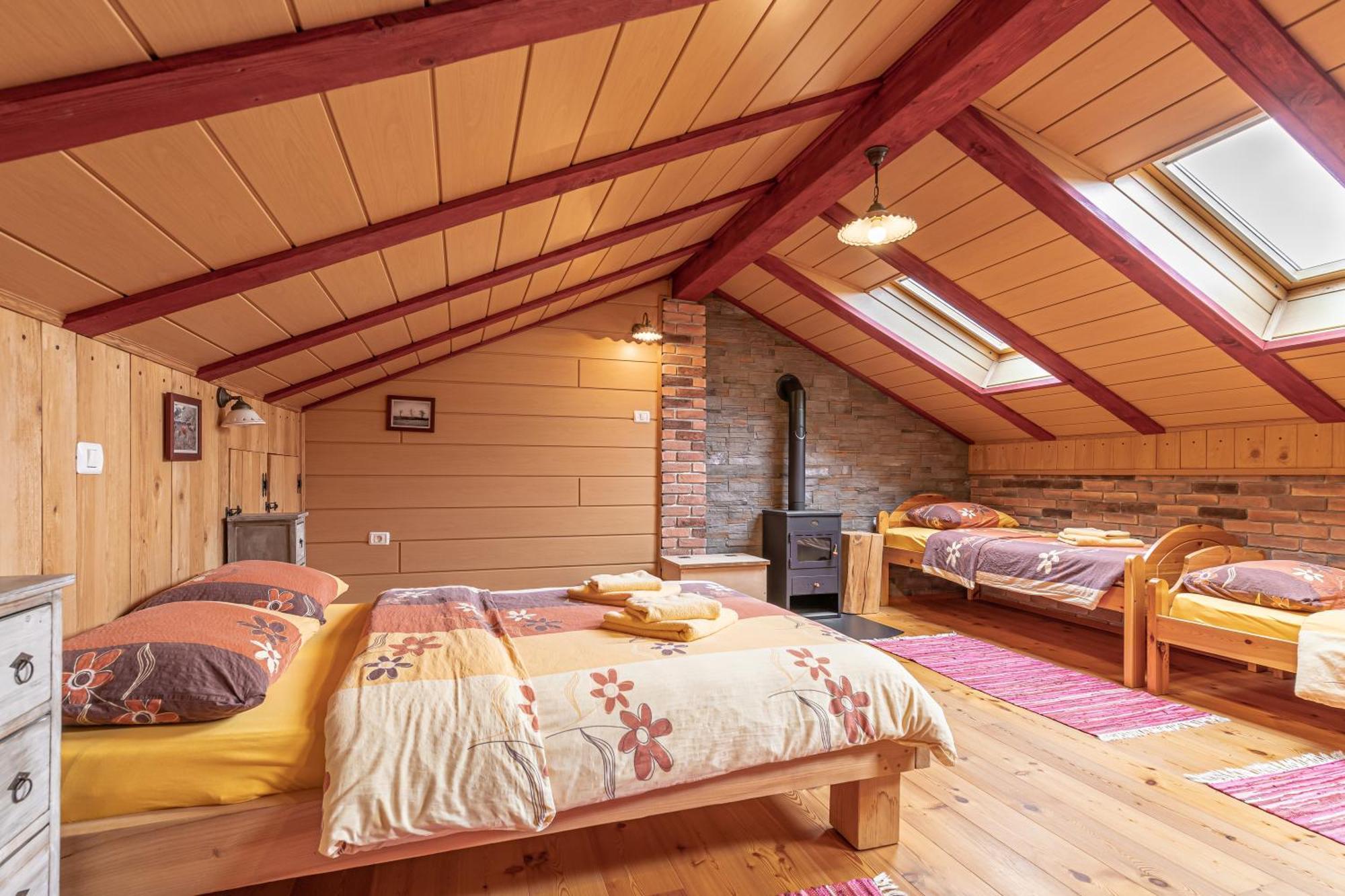 House Na Meji With Sauna - Happy Rentals Pivka Buitenkant foto
