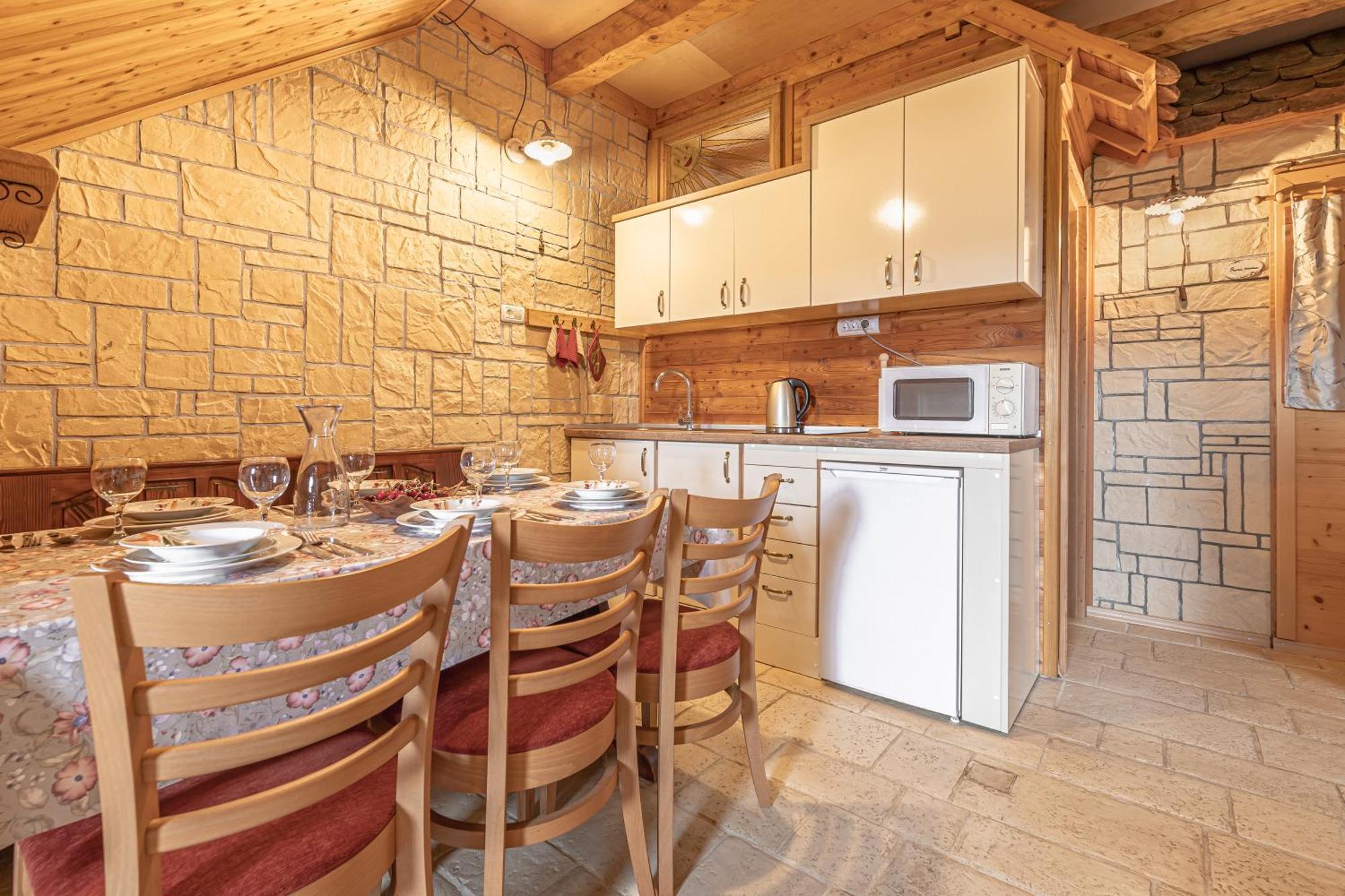 House Na Meji With Sauna - Happy Rentals Pivka Buitenkant foto